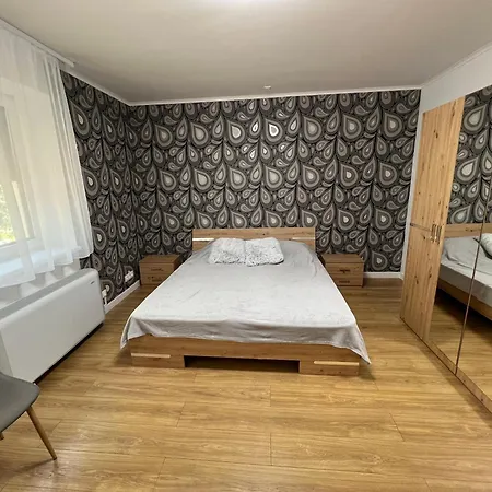 Apartment Karpatia 1 *